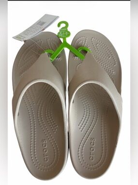 NWT Crocs Taupe Minimalist Flip Sandals | Quiet Luxury | Women’s 8